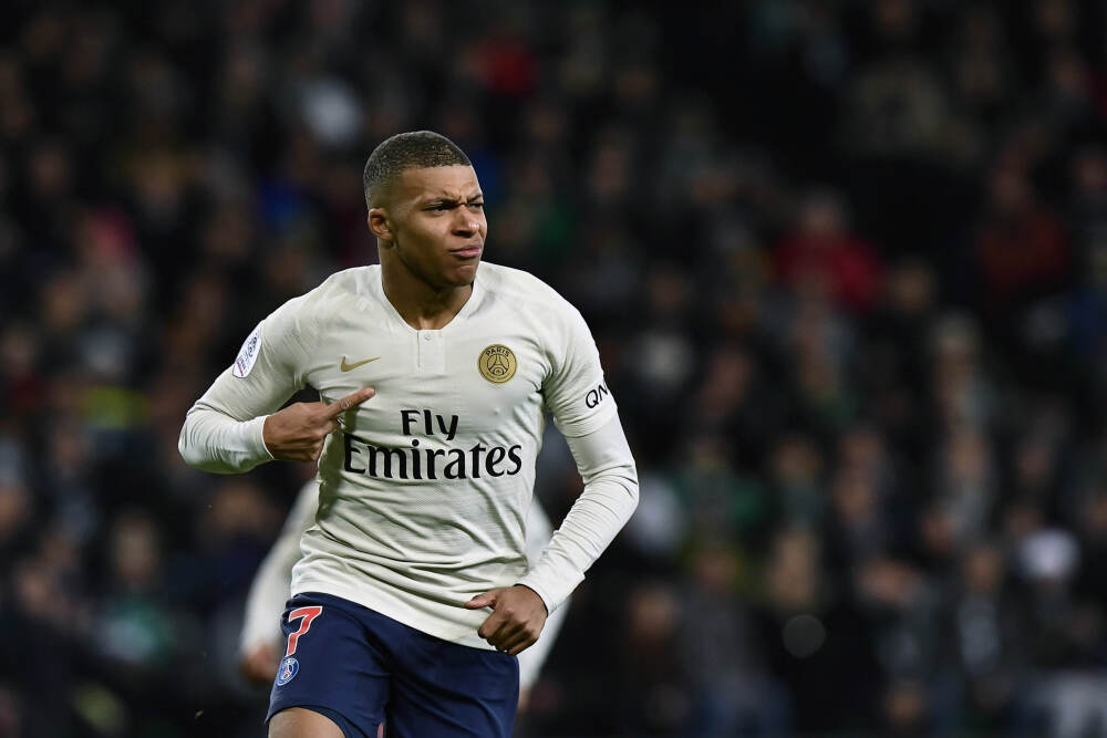 潜行创新发布全球首款融合“激光雷达+AI视觉 ”泳池机器人 L1 Ultra——以颠覆性双智融合技术开启水下智能清洁新纪元